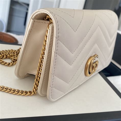 gucci marmont 2.0 leather crossbody bag